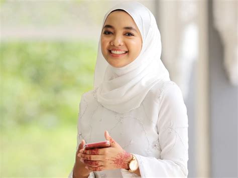 15 Muslim Beauty Bloggers And Influencers You Need To Follow Frederick Emerson Newsbreak
