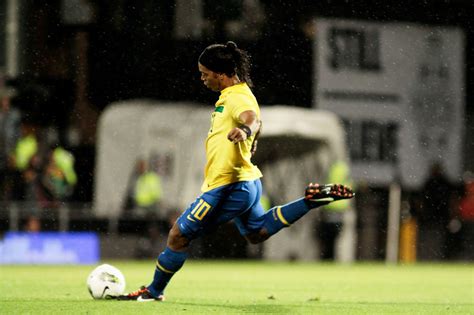 Die besten ronaldinho videos 2012 / 2013. Ronaldinho Wallpapers ·① WallpaperTag