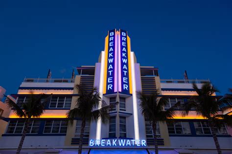 As you can see, paneling is a great way to decorate the interior of your home or office space. 7 of the Best Art Deco Buildings in Miami Photos ...