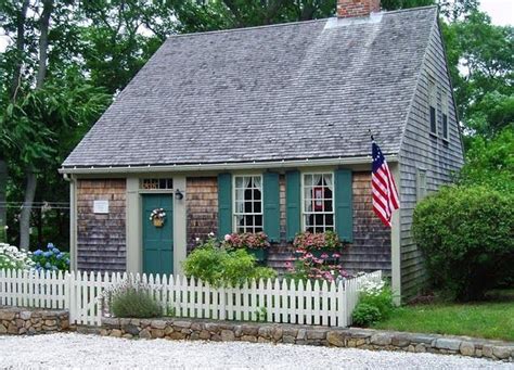Tiny Cape Cod Style Cottage Architecture Beautiful Homes Pinte