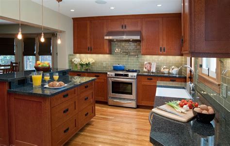 Changing out the decor seasonally and using various textures and placements for the accessories is a lot of fun. Quarter Sawn Oak Cabinets Kitchen | Shaker cabinet doors with a modified 3" frame in Quarter ...