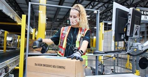 Now Hiring Second Amazon Fulfillment Center Opens In Baltimore County