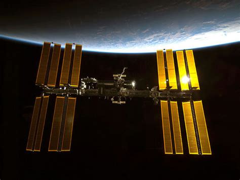 Nasa Will Email You When The Iss Is Overhead Cbs News