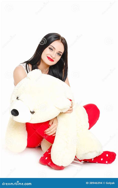 Portret Van Een Vrouw Met Een Teddybeer Stock Foto Image Of Vrolijk