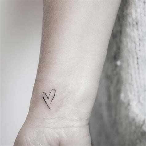 23 Super Cute Heart Tattoos For Girls Tiny Tattoos For Girls Tiny