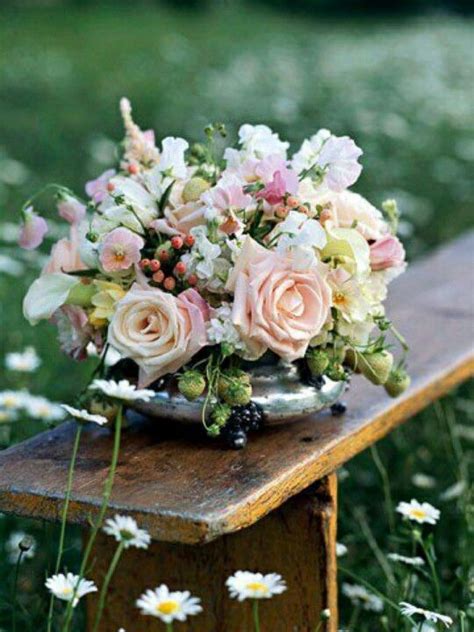 Maybe you would like to learn more about one of these? La fleur a ses raisons | Flower arrangements, Floral ...