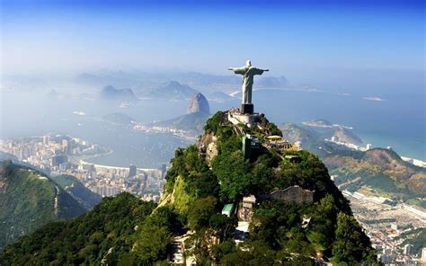 Magnífica Vista A Vista De Pájaro Del Cristo Redentor En Río De Janeiro