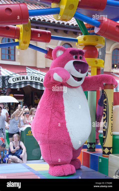 Lots O Huggin Bear In The Disneys Countdown To Fun Parade In Walt