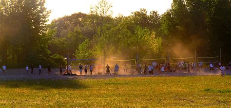 Today in beach volleyball history. woodbine beach volleyball dust 2s | Woodbine Beach Toronto ...