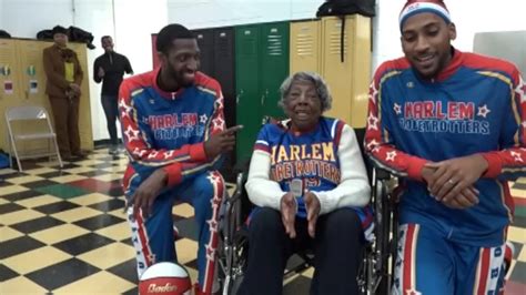 109 Year Old Grandma Virginia Celebrates With Harlem Globetrotters