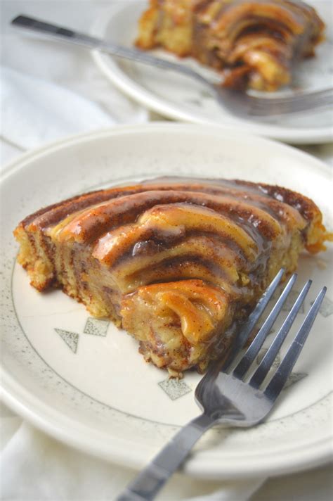 Easy Giant Cinnamon Roll Cake A Taste Of Madness