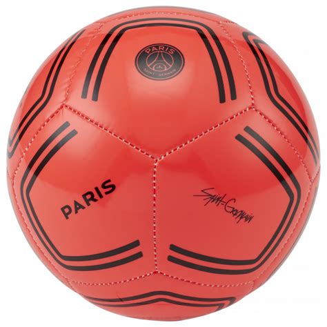 From the air jordan 1 to the much newer air jordan 34, jordan brand has built a strong legacy predicated on the legendary michael jordan. Mini ballon PSG Jordan rouge 2019/20 sur Foot.fr