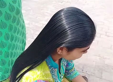 Why The Ancient Indian Tradition Of Hair Oiling Is The Perfect Form Of