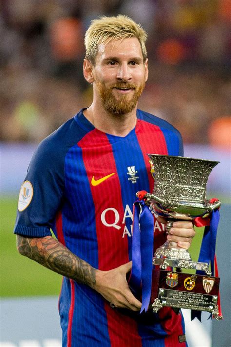 Barcelonas Leo Messi Hold The Trophy Of The Spanish Super Cup Football