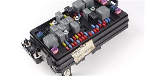I have to pick up my fuse box to deal with the fuse holder not getting good. Fuse Box For 2004 Chevy Colorado | schematic and wiring ...