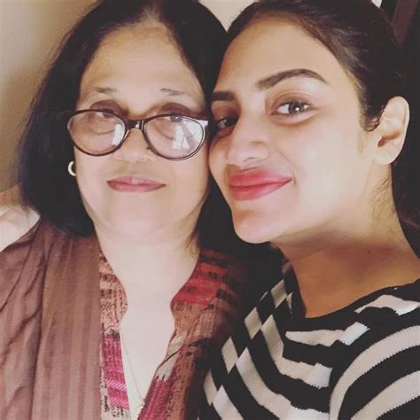 Famous personalities visit taj mahal. Nusrat Jahan Wiki, Age, Boyfriend, Husband, Family ...