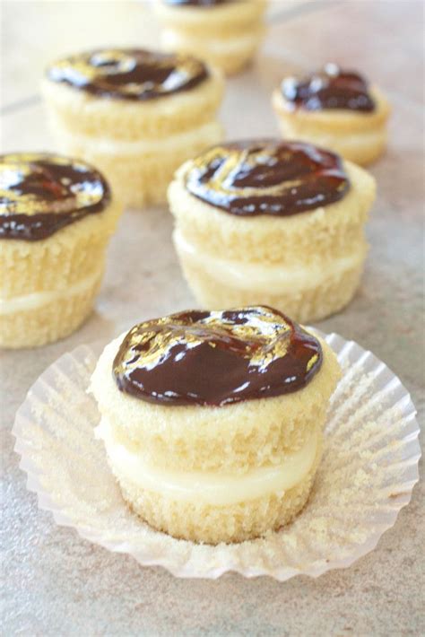 This version uses a boxed yellow cake mix, instant french vanilla pudding for the filling, and prepared chocolate frosting. Boston Cream Pie Cupcakes | Recipe | Boston cream pie ...
