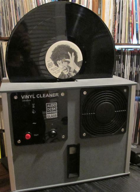 I don't like the nitty gritty. The World's Best Record Cleaning Machine? | Analog Planet