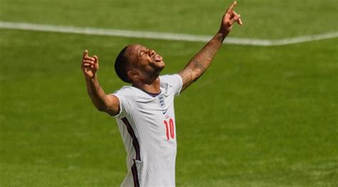 Manchester city & england fc. Euro 2020 - Raheem Sterling: club, age, number, net worth ...