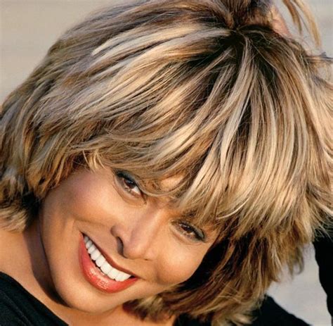 Louis and neighboring east st. Tour: Tina Turner ist fitter als ihre jungen Tänzerinnen ...