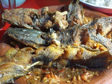 The chicken porridge is available in normal version with chicken chunks, cakwe or dough fritter, and shallots but they also have the special. Rekomendasi Bubur Ayam Di Nganjuk / Buburayamnganjuk Instagram Posts Photos And Videos Picuki ...