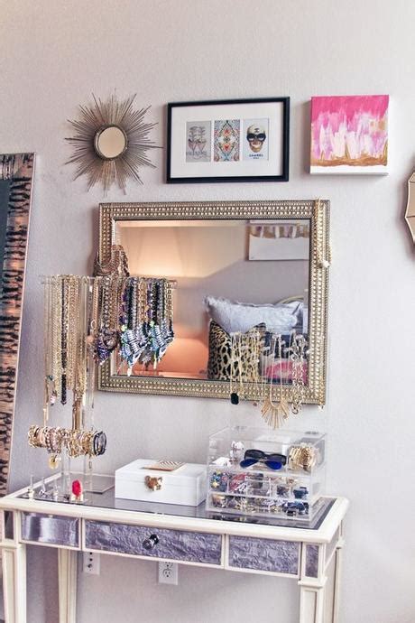Diy projects » home and furniture » bathroom » 7 chic diy bathroom vanity ideas for her. DIY Vanity Table Ideas from Pinterest - Paperblog