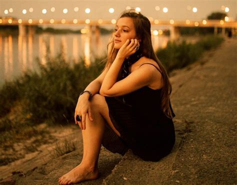 Sanah mollo (born 1987), south african women's footballer Odkryj Sanah - najbardziej intrygujący głos tego lata!