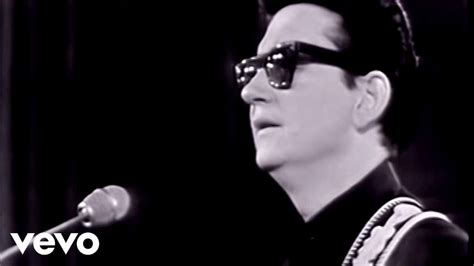Roy Orbison Crying Monument Concert 1965 One Of The Best Songs Ever