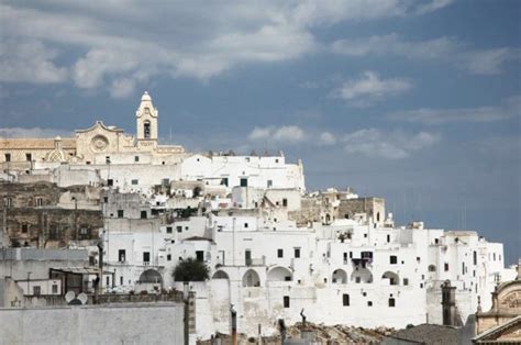 Ostuni was one of the first large settlements in the area, although, the original town was destroyed, the greeks rebuilt the town and named it ostuni. Nasce a Ostuni il "Comitato dei residenti del centro ...