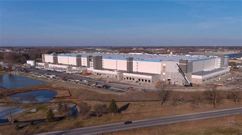 Amazon Distribution Center In Upstate Ny Nears Completion Youtube
