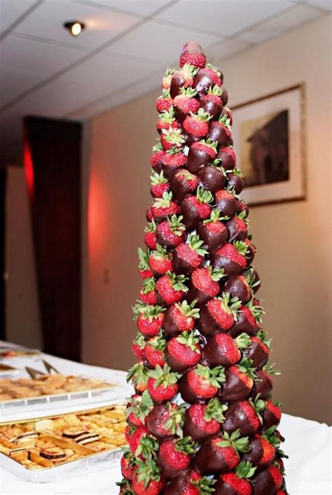 65 Charming Christmas Tree Wedding Centerpieces Ideas Chocolate Tree