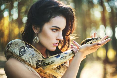 Woman With Snake Snake Girl Snake Photos Photography Women