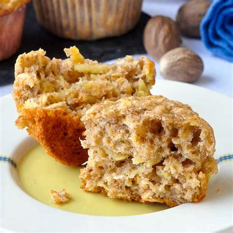 Oatmeal, soy milk, preserves, banana, nuts, salt, dried fruit. Oatmeal Apple Banana Low Fat Muffins. Easy, delicious ...