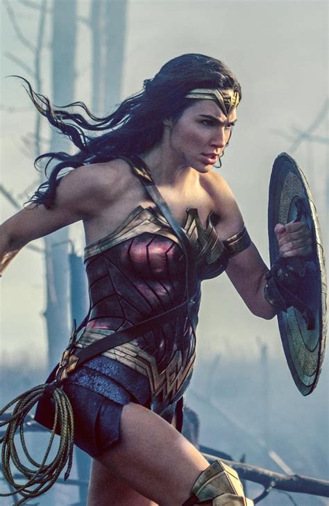 Wonder Woman 2017 Gal Gadot Revthrilled To Be A Role Model Daily