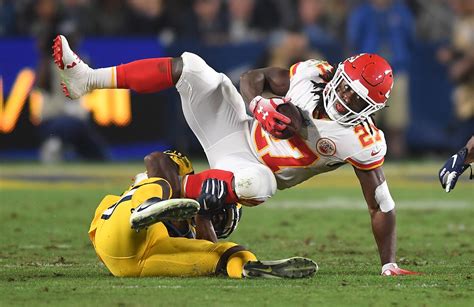 rams outduel chiefs 54 51 in highest scoring monday night football game ever los angeles times