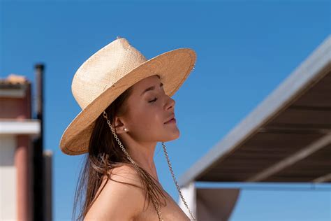 Cowgirl ~ Sybil A Cowgirl Model Hat Brunette Hd Wallpaper Pxfuel