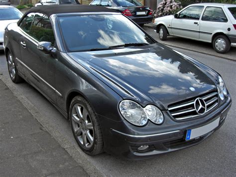 File:Mercedes CLK 320 CDI Facelift front.jpg - Wikimedia Commons