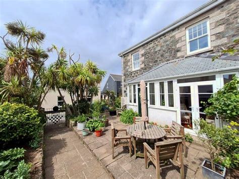 4 Bedroom Detached House For Sale In Churchtown Mullion Helston Tr12