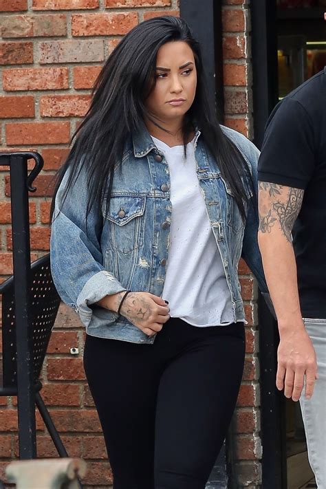Demi Lovato Street Style 11072018