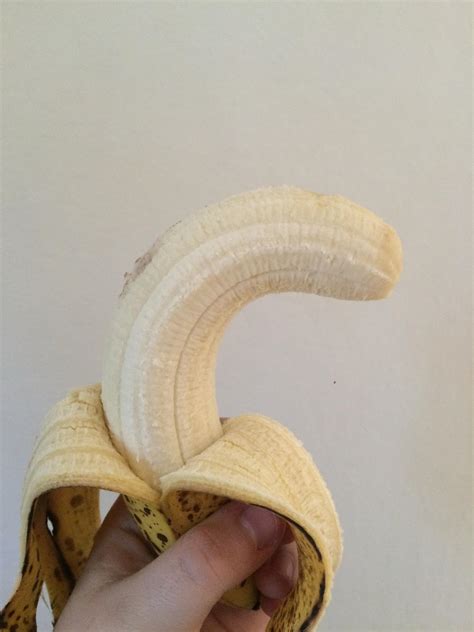 A Oddly Curved Banana Rmildlyinteresting