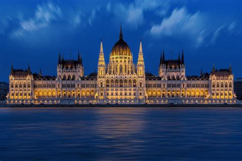 Not only is the hungarian parliament building lit up for the world to see, but the chain bridge and. Hungarian Parliament Building - At Night - modlar.com