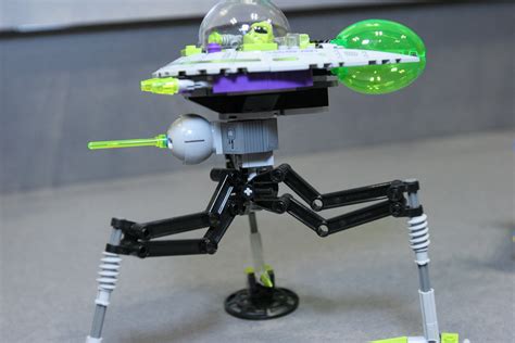 Lego Toy Fair 2011 Alien Conquest 7051 Tripod Invader Flickr