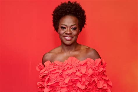 Viola Davis Could Be The Next Star Of The Egot Thanks To A 2023 Grammy