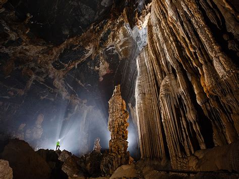 Journey Into The World S Largest Cave Son Doong Cave Vietnam