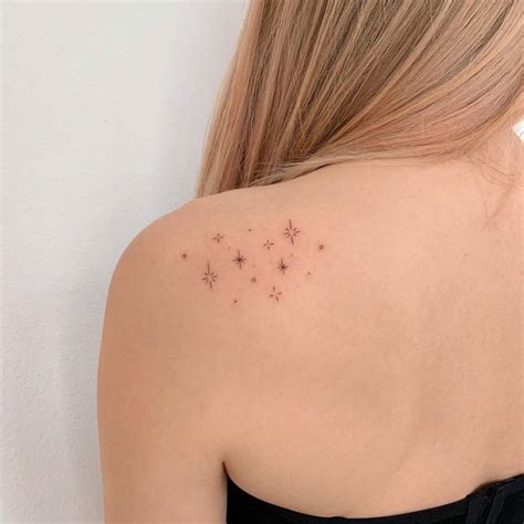Fine Line Stars Tattoo On The Shoulder