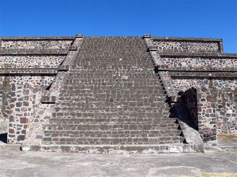 Las antiguas ruinas de los aztecas teotihuacan méxico Foto Premium