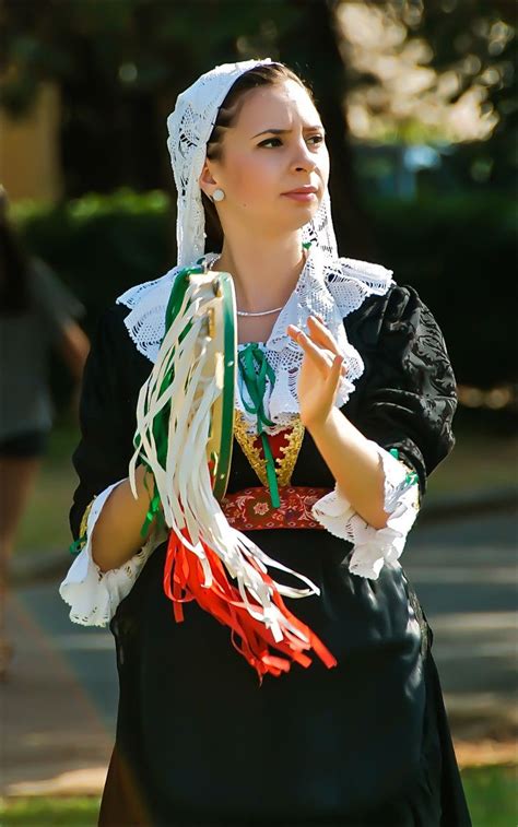 Italian Folk Dress Folk Dresses Traditional Outfits Traditional Dresses