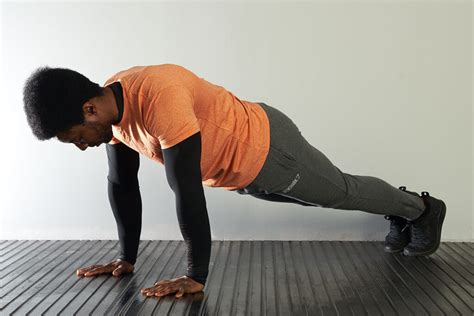 How To Do The Perfect Plank A Beginners Guide Mirafit