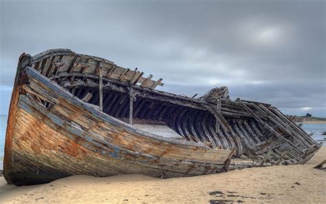 47 Beautiful Shipwreck Photos