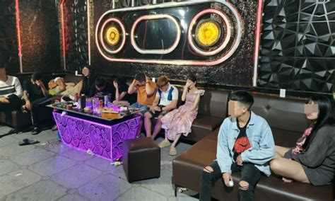 11 Nam Nữ Phê Ma Túy Trong Phòng Karaoke Của Gia đình Báo Quảng Ninh điện Tử